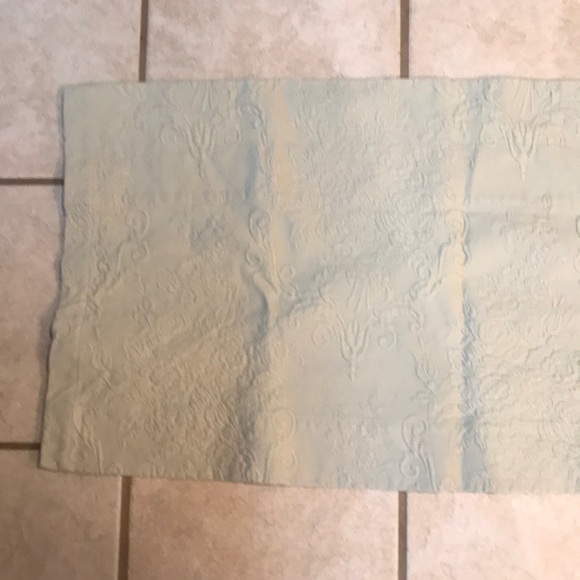 Pair of  Light Green Floral Scroll Curtain Valance/Toppers - Picture 9 of 14